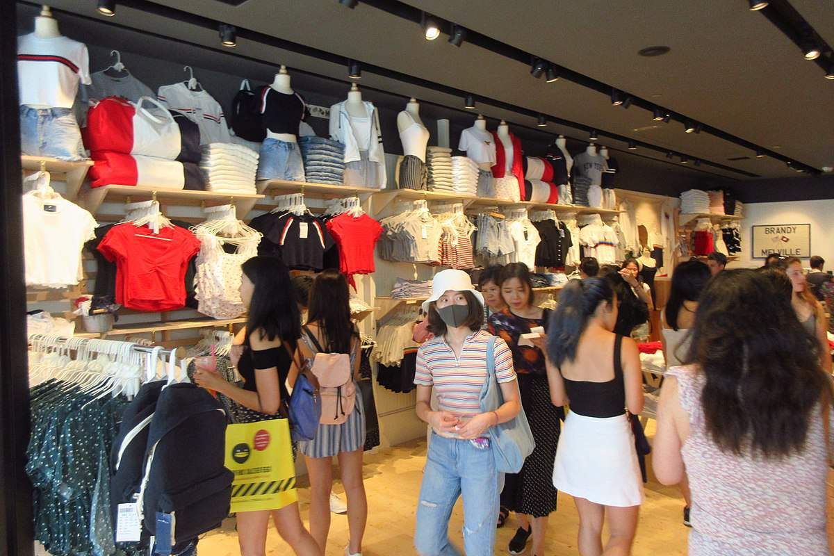 Brandy Melville: How much longer can ‘one size’ survive?